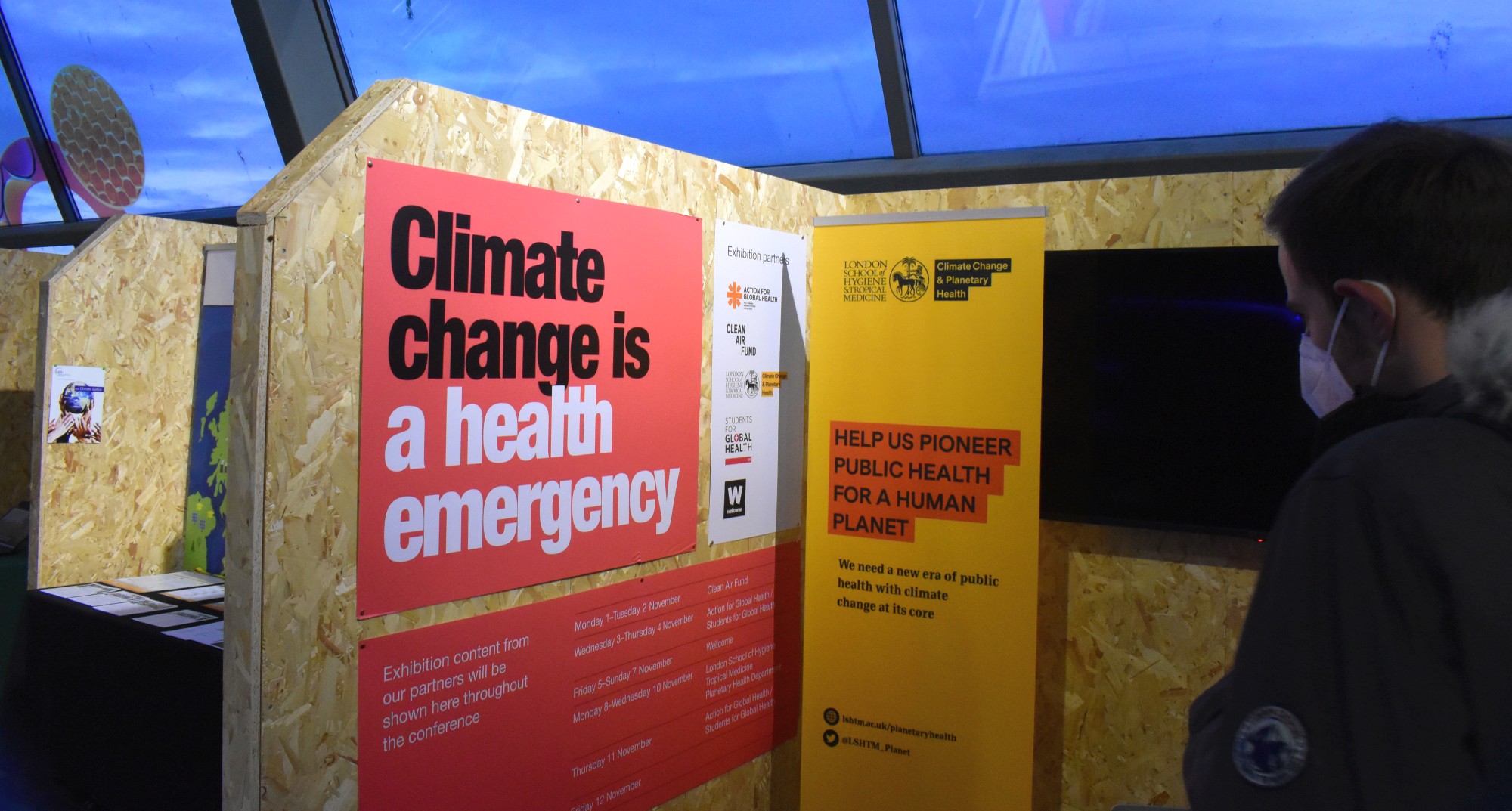 Ausstellung in der Green Zone der COP26: Climate change ist a health emergency
